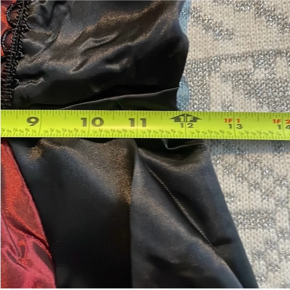 NWT Girls Vampire Halloween Costume – XL (10-12Y)